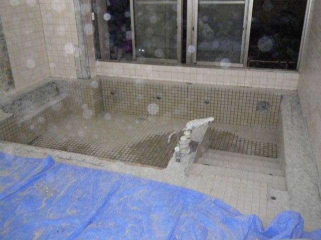 浴室解体状況